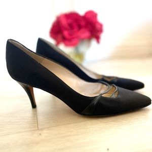 Manolo Blahnik Classic Black Canvas/Fabric Pumps Size 39 (US 9)